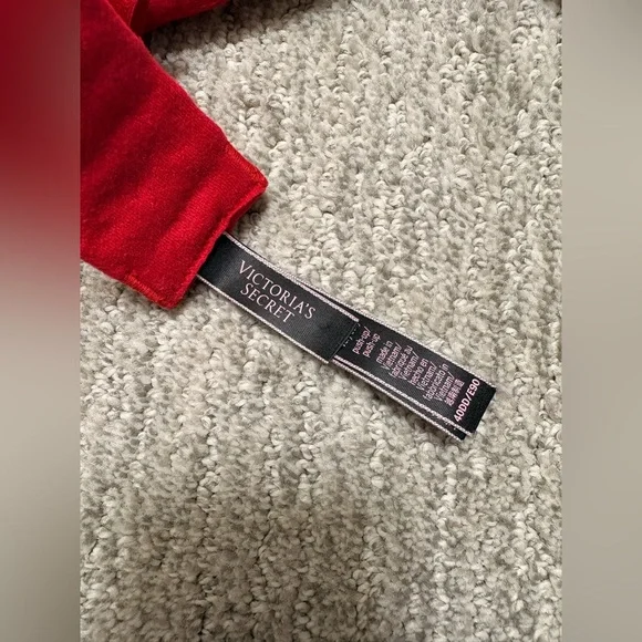 Victoria Secret Bra - Picture 6 of 6